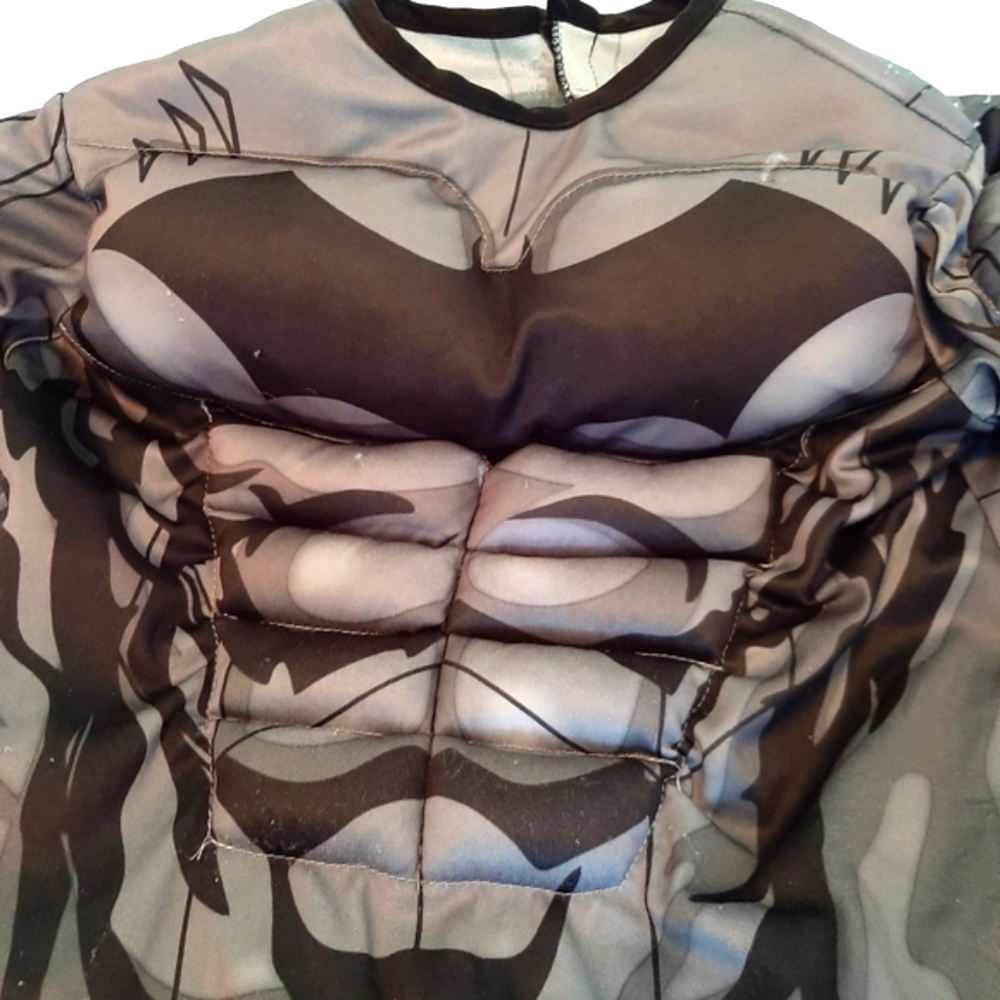 Rubie's boy's medium Batman Halloween costume without mask.